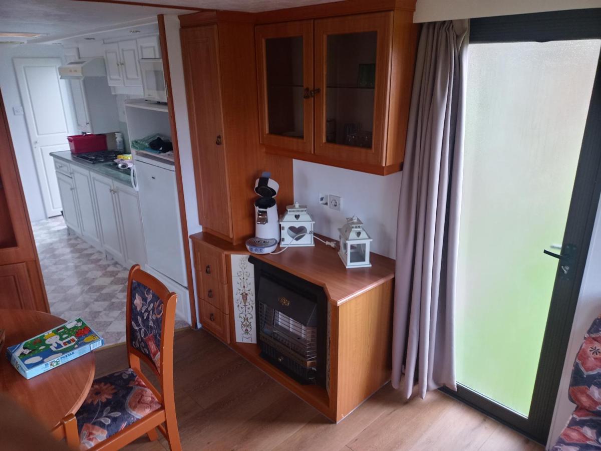 De Boerenskuur..Chalet.. Assendelft Extérieur photo